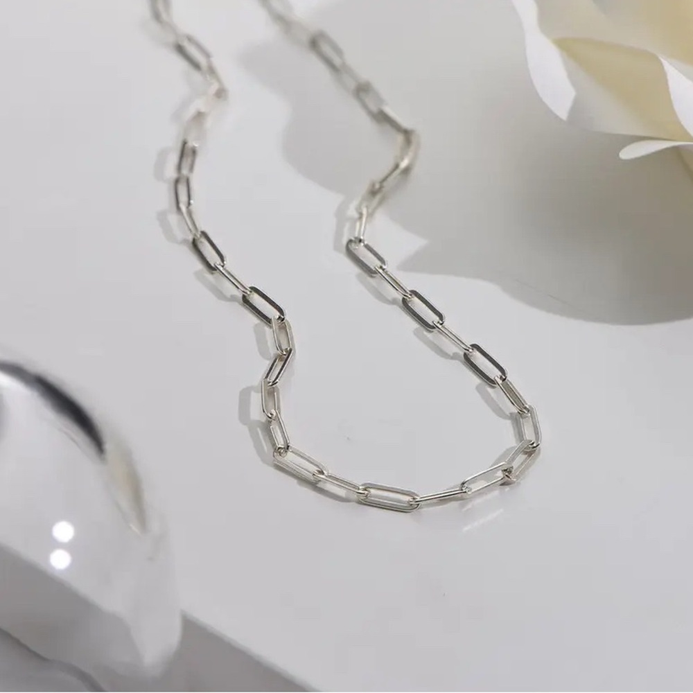 Elegant Silver Chain Necklace